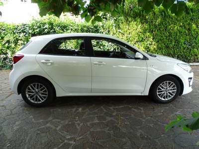 Kia Rio 1.0 T-GDi 100 CV MHEV iMT Style Bianco usata Castel Maggiore