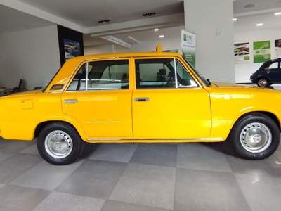 Fiat 124 A /III TAXI GIALLO Giallo usata Amantea CS