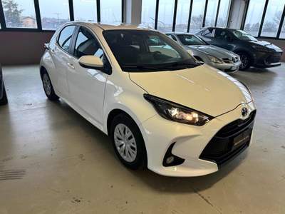 Toyota Yaris 1.5 Hybrid 5 porte Active Bianco usata Novellara