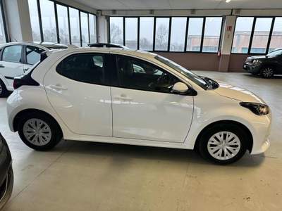 Toyota Yaris 1.5 Hybrid 5 porte Active Bianco usata Novellara