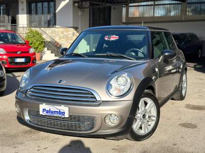 MINI Cooper 1.6 Cooper D 112 CV OK NEOPATENTATI Oro usata Qualiano