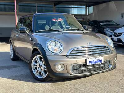 MINI Cooper 1.6 Cooper D 112 CV OK NEOPATENTATI Oro usata Qualiano