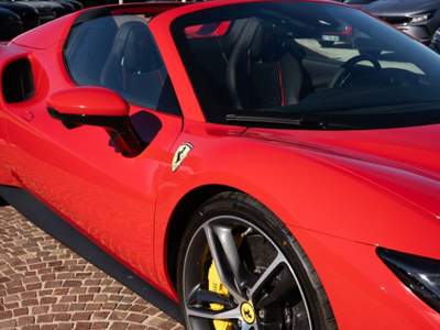 Ferrari 296 GTS Rosso usata Capua