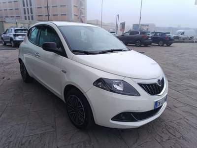 Lancia Ypsilon Ypsilon 1.0 firefly hybrid Gold  Prezzo Promo Bianco usata Abbiategrasso
