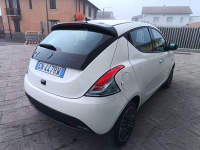Lancia Ypsilon Ypsilon 1.0 firefly hybrid Gold  Prezzo Promo Bianco usata Abbiategrasso