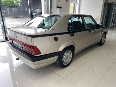 Alfa Romeo 75 2.0i Twin Spark Grigio usata Ripalimosani
