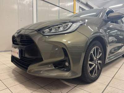 Toyota Yaris 1.5 Hybrid 5 porte Trend  *UNICO PROPRIETARIO* Oro usata COLOGNO MONZESE