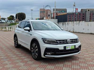 Volkswagen Tiguan 2.0 TDI SCR DSG 4MOTION ADVANCED R-LINE Bianco usata Sassari