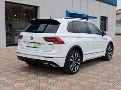 Volkswagen Tiguan 2.0 TDI SCR DSG 4MOTION ADVANCED R-LINE Bianco usata Sassari