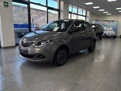 Lancia Ypsilon 1.0 firefly hybrid Silver s&s 70cv 5p.ti Grigio usata Carlentini