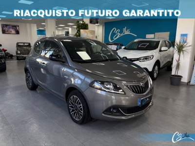 Lancia Ypsilon 1.0 firefly hybrid Silver s&s 70cv 5p.ti Grigio usata Carlentini