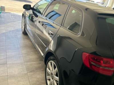 Audi A3 SPB 1.6 TDI 90 CV CR F.AP Attraction Nero usata ROSARNO
