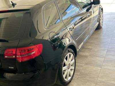 Audi A3 SPB 1.6 TDI 90 CV CR F.AP Attraction Nero usata ROSARNO