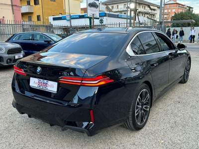 BMW Serie 5 520d d 48V XDRIVE MSPORT IVA AUTO NAVI KAMERA C19 FULL Nero usata Pescara