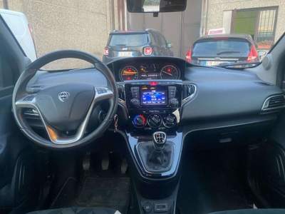 Lancia Ypsilon 1.2 8v Platinum 69cv E6 neopatentati ok Argento usata Bollate
