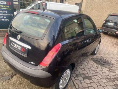Lancia Ypsilon 1.2 16v Argento neopatentati ok Argento usata Bollate