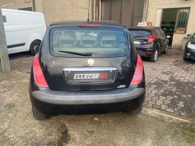 Lancia Ypsilon 1.2 16v Argento neopatentati ok Argento usata Bollate