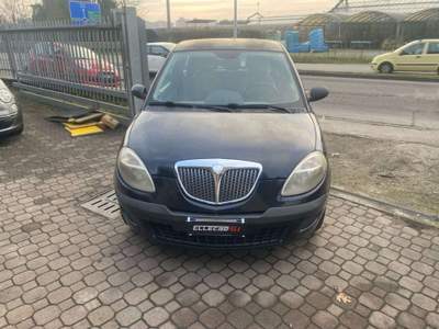 Lancia Ypsilon 1.2 16v Argento neopatentati ok Argento usata Bollate