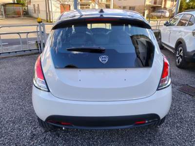 Lancia Ypsilon 1.0 FireFly 5 porte S&S Hybrid Oro Bianco usata Camisano Vicentino