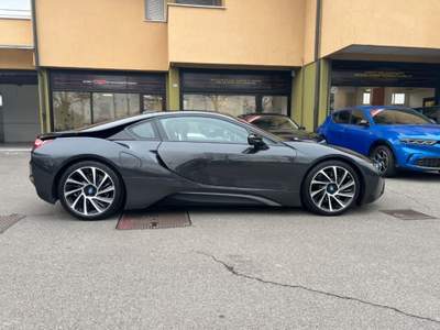 BMW i8 ibrida benzina /elettrica accessoriatissima Nero usata Cantù