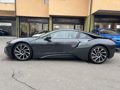 BMW i8 ibrida benzina /elettrica accessoriatissima Nero usata Cantù