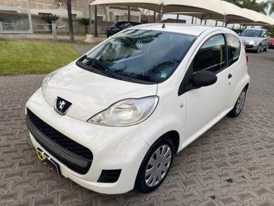 Peugeot 107 1.0 68CV 3p. Plaisir Bianco usata Giarre