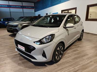 Hyundai i10 1.0 MPI AT Connectline Grigio usata San Nicola Manfredi