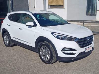 Hyundai Tucson 1.7 CRDi XPossible Bianco usata San Nicola Manfredi