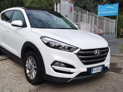 Hyundai Tucson 1.7 CRDi XPossible TettoApribilePanoramico Bianco usata Corbetta