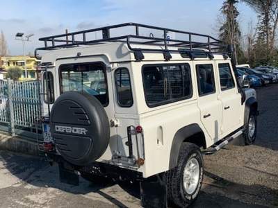 Land Rover Defender 110 2.5 Td5 cat S.W. SE Bianco usata Coriano