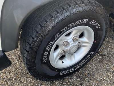 Land Rover Defender 110 2.5 Td5 cat S.W. SE Bianco usata Coriano