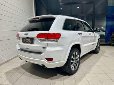 Jeep Grand Cherokee 3.0 V6 CRD 250CV Multijet II Overland Bianco usata Bussero