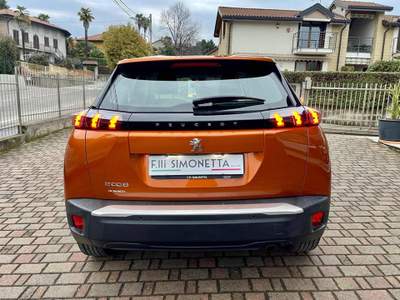 Peugeot 2008 PureTech 100 S&S Active Arancione usata Cadrezzate con Osmate