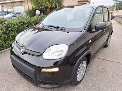 Fiat Panda 1.0 FireFly S&S Hybrid *km 0* Nero usata Grottaminarda