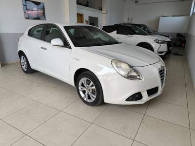 Alfa Romeo Giulietta 2.0 JTDm-2 140 CV Distinctive Bianco usata Nicosia