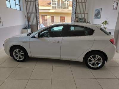 Alfa Romeo Giulietta 2.0 JTDm-2 140 CV Distinctive Bianco usata Nicosia