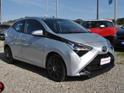 Toyota Aygo 1.0 VVT-i 72 CV 5 porte x-business Grigio usata Olbia