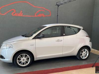 Lancia Ypsilon 1.2 69 CV 5 porte GPL Ecochic Silver Argento usata Botrugno