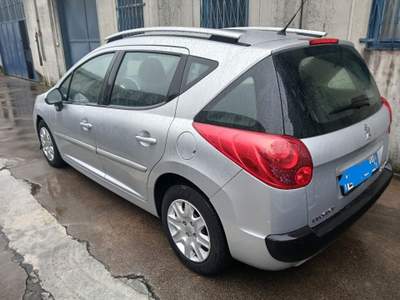 Peugeot 207 1.4 8V 75CV SW Active Pack Grigio usata Pieve Emanuele