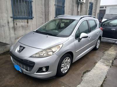 Peugeot 207 1.4 8V 75CV SW Active Pack Grigio usata Pieve Emanuele