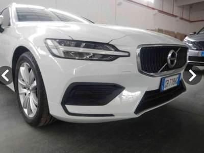 Volvo V60 190 cv Geartronic Momentum km 52000 originali Bianco usata Roma