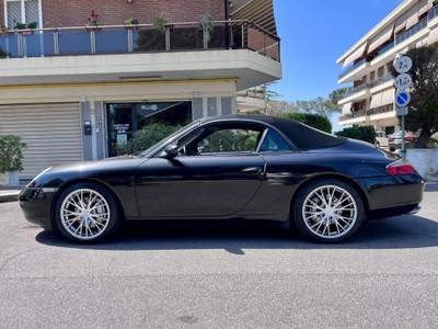 Porsche 911 Carrera 4 996 Cabriolet Nero usata Roma