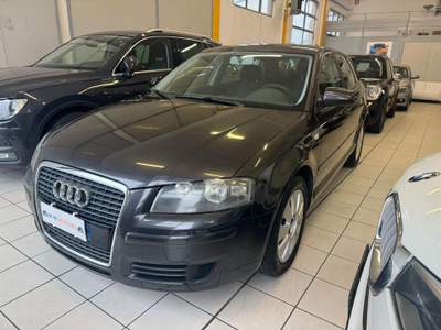 Audi A3 SPB 1.6 16V FSI Ambition *NEOPATENTATI* Grigio usata COLOGNO MONZESE