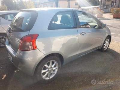 Toyota Yaris  Grigio usata Riccò del Golfo di Spezia