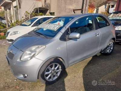 Toyota Yaris  Grigio usata Riccò del Golfo di Spezia