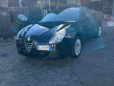 Alfa Romeo Giulietta Unico proprietario tenuta benissimo usata Giardini-Naxos Alfa Romeo Giulietta Unico proprietario tenuta benissimo usata Giardini-Naxos
