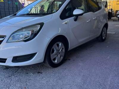 Opel Meriva Opel Meriva usata Giardini-Naxos Opel Meriva Opel Meriva usata Giardini-Naxos