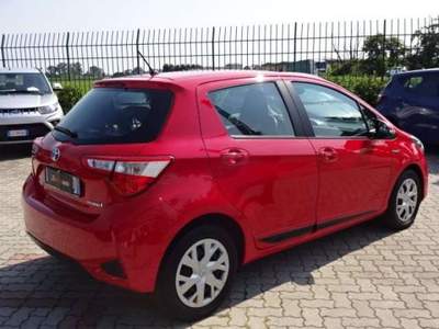 Toyota Yaris 5p 1.5h Active Hybrid ADATTA X NEOPATENTATI Rosso usata Abbiategrasso