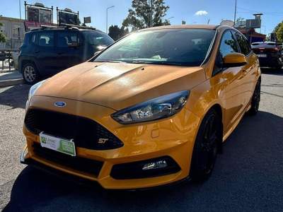 Ford Focus 2.0 EcoBoost 250 CV ST3 Giallo usata Siracusa