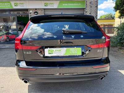 Volvo V60 Geartronic Momentum Business Pro Nero usata Nonantola